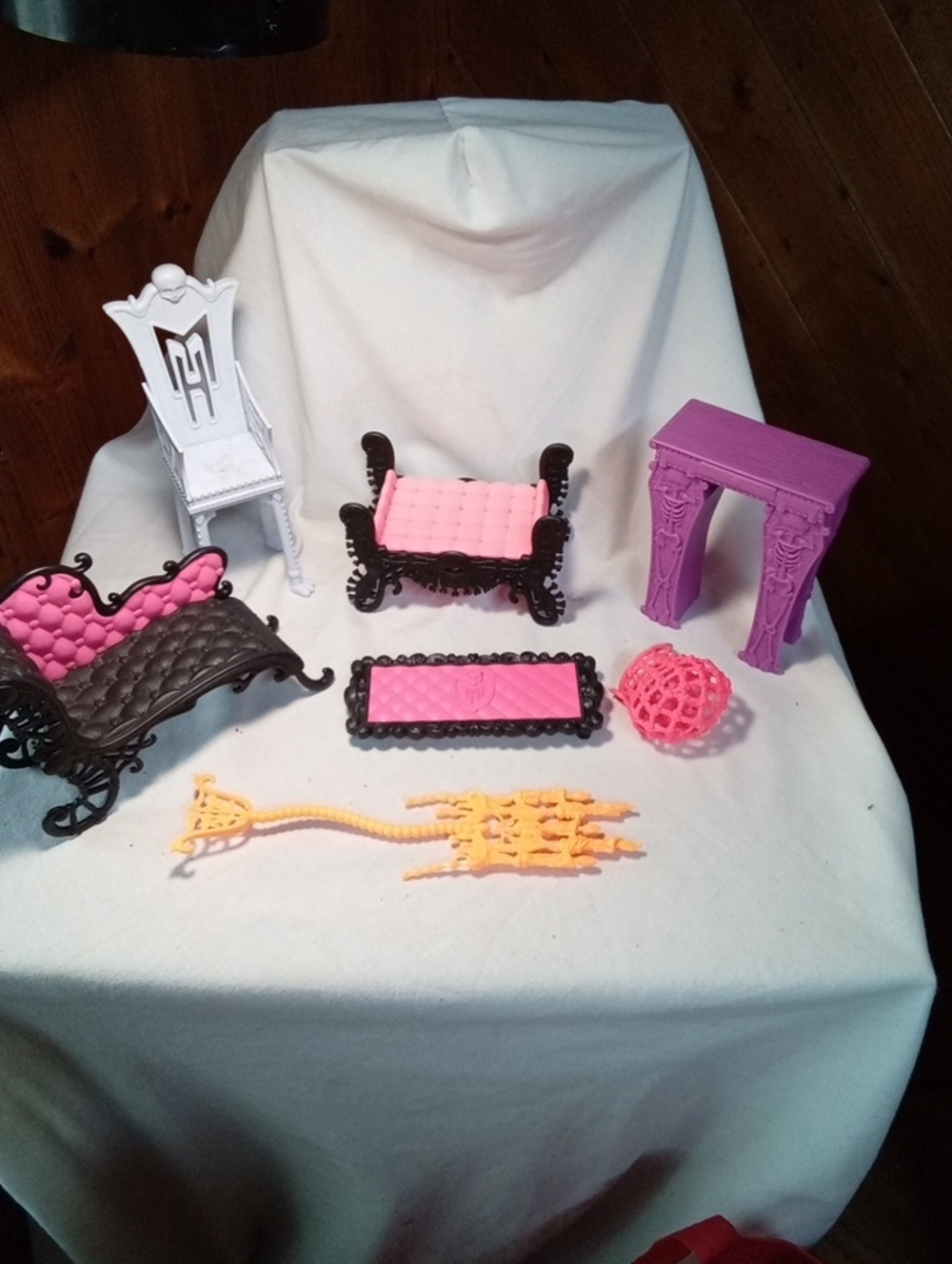 Monster High, Freaky Fusion Furniture Set - Home Accents